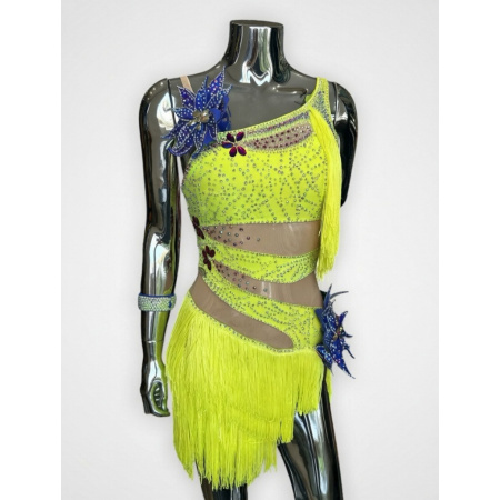 Dámske latino šaty skladom