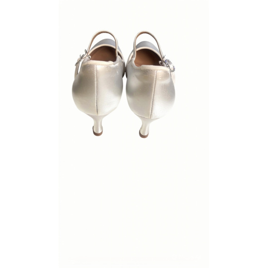 137 BD white