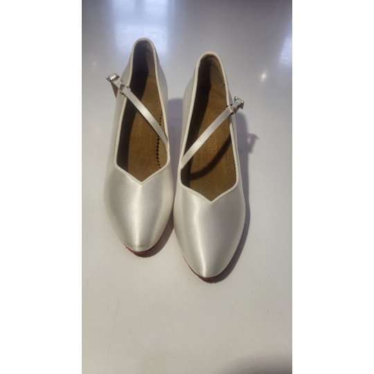 138 BD red sole