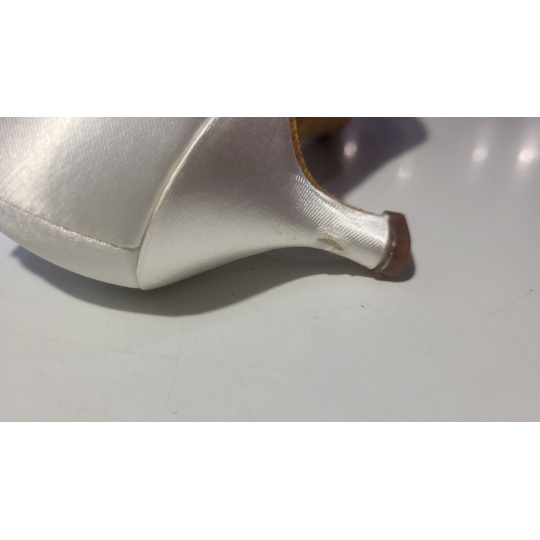 BD 138 white