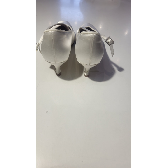 BD 138 white